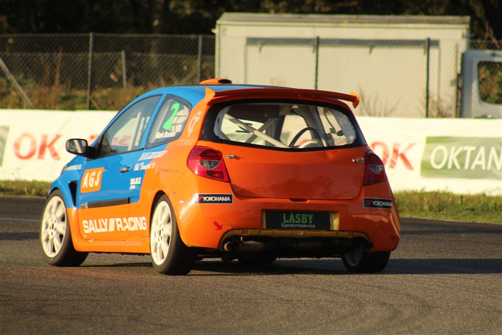 Mark Bossen debuterede i Yokohama SuperCup 200, hvor han stille og roligt fik mere fart i bilen henover weekenden.
(Foto: JJ Media)